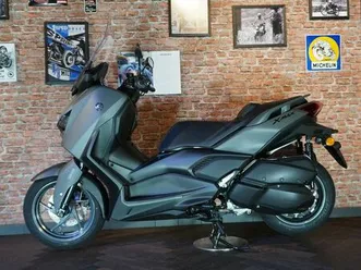 yamaha x-max 300