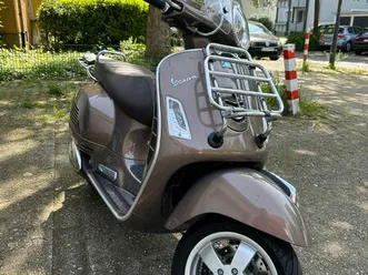 vespa gts 300 touring