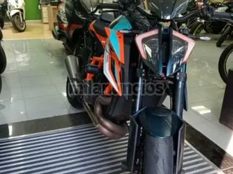 ktm - 1290 super duke r
