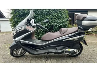piaggio x10 500