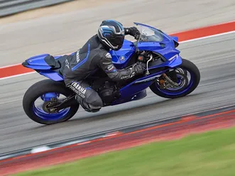 2025 yamaha yzf-r9