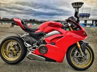 ducati panigale v4s 1100