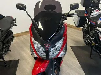 yamaha tmax 500 rosso