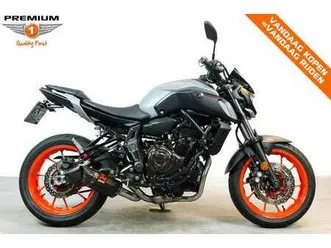 yamaha mt-07 oranje