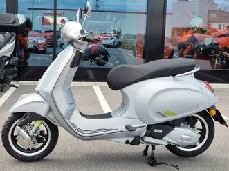 vespa primavera 125 75th