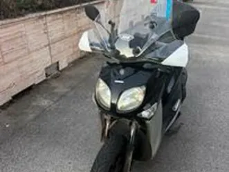 yamaha xenter 150 (2013)