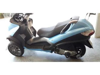 piaggio mp3 250