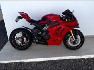 ducati - panigale v4