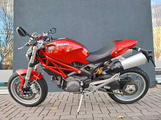 ducati monster 1100 rosso