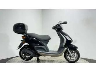 piaggio fly 2005 17k non running project scooter spares or repair bike 125 cc