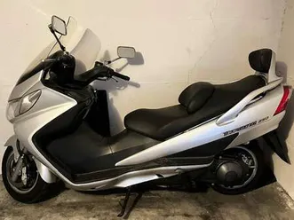 suzuki burgman 250 an 250 grigio