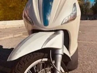 piaggio beverly 300 i.e. bianco