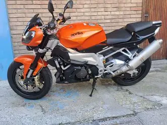 aprilia tuono arancione
