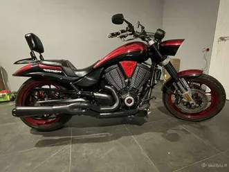 victory hammer 1634 cc, choppers / cruisers / custom