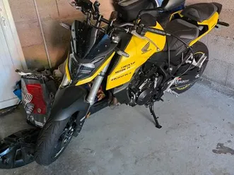 honda cb 750 hornet - options - état neuf