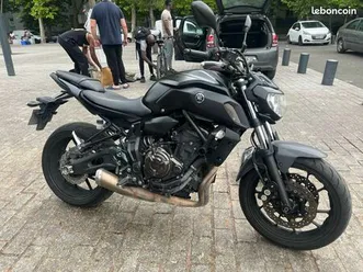 moto 2018 puissante et fiable – tout est neuf, prête à rouler