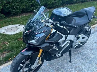 aprilia tuono v4 r 1000 aprc 2011 18500 kms