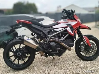 ducati hyperstra 821