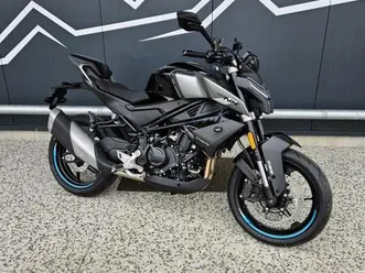 cf moto 450nk dispo noir ou blanc