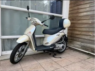 scooter piaggio liberty 150 cc