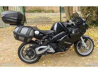 bmw f 800 st tres bon etat /ct vierge