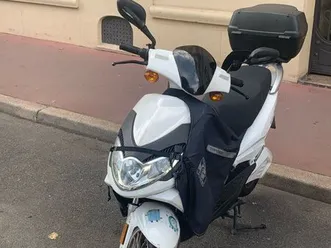 easy watts e-stock 50 cc – 2023 – excellent état – 18 000 km – 100 km d’autonomie