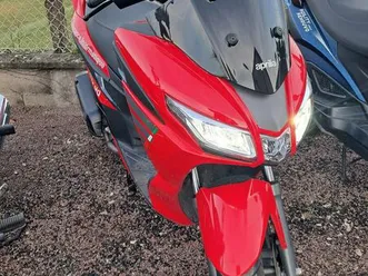 scooter aprilia srx50