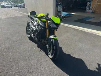 triumph street triple moto 2