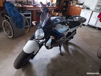 vend moto suzuki année 2009