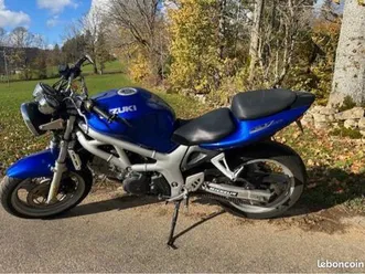 moto suzuki modèle 650 sv
