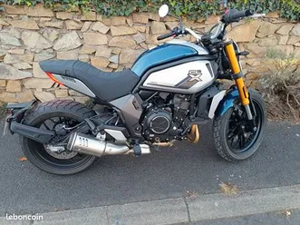 700 clx héritage cf motos neuve