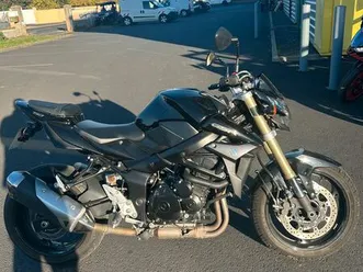 suzuki gsr 750 2011 6099km