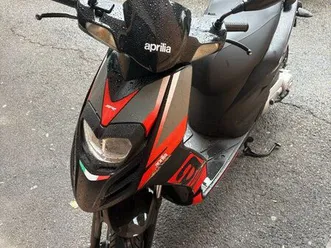 aprilia sr
