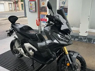 honda x-adv 750 a2 – 2024 – 11 500 km – full noir – très bon état
