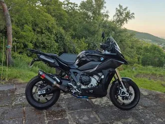bmw s1000xr akrapovič