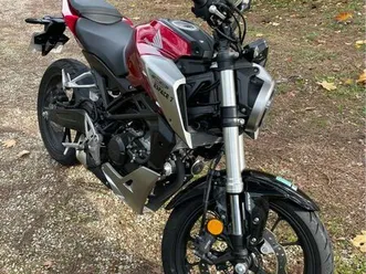 honda cb 125 r comme neuve