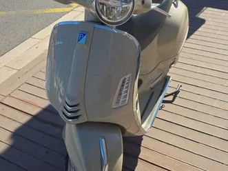 vespa 300 gts