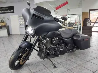 harley-davidson street glide