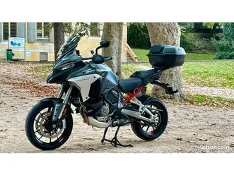 ducati multistrada v4 stravelradar + akra + options