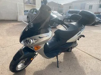 scooter électrique erider t4000w – équivalent 125 cm³ – 1 940 km – pneus neufs – 1 400 – agde