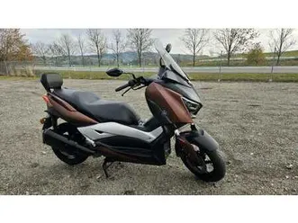 yamaha x-max 300 , abs , top stav , hezký