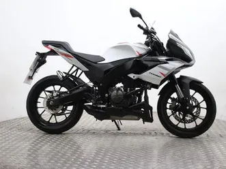 aprilia tuono 125