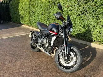 triumph trident 660