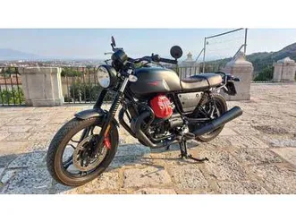 moto guzzi v 7 carbon nero