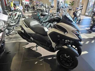 ② yamaha tricity 300