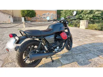 moto guzzi v7 iii carbon