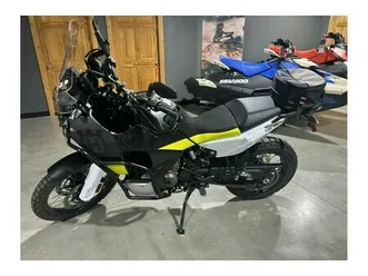 2022-husqvarna-motorcycles-norden-901