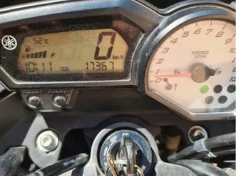 vend très belle moto fz 800 yamaha