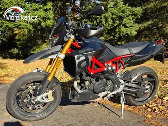 aprilia dorsoduro 900