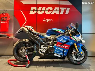 ducati panigale v4 s tricolore italia